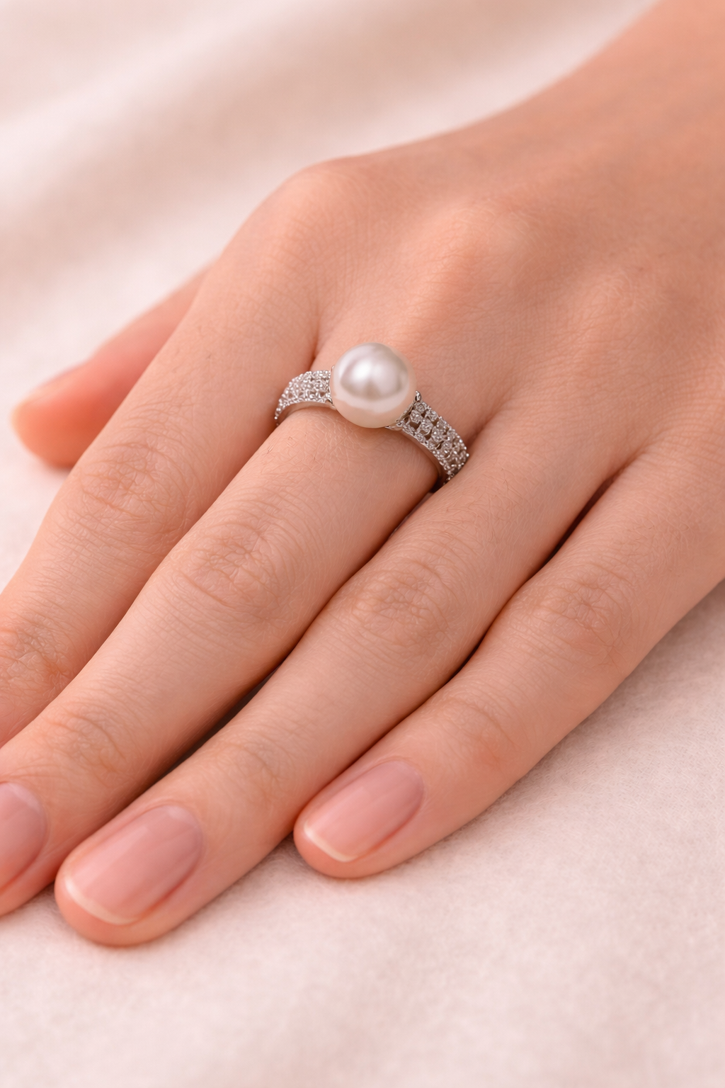 The Perla Classique Ring
