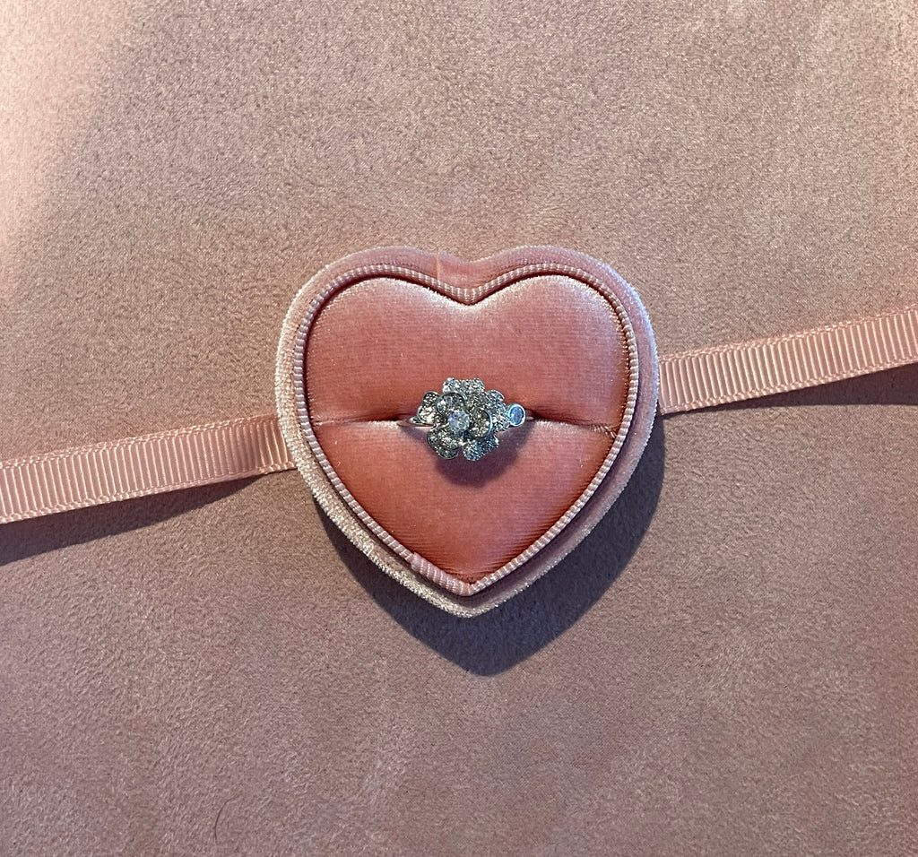 the Fleur Lumière Ring