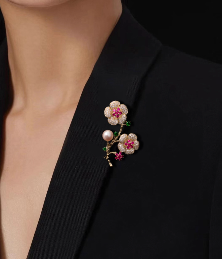 La Fleur de Fortune Brooch