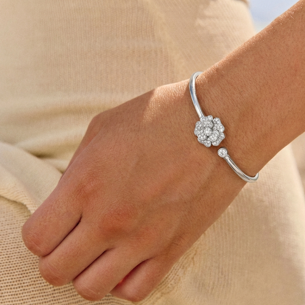 The Fleur Lumière Bangle